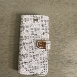 Michael Kors wallet case